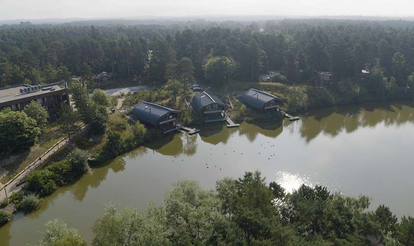 WATERSIDE LODGES DRONE EF POD