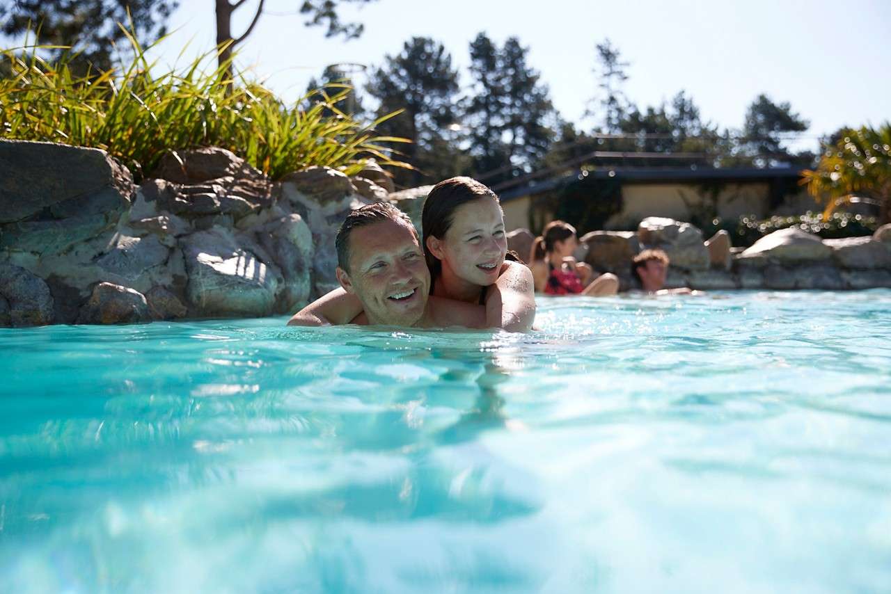 STSP SF OUTDOOR POOL SCHOOL AGE 4