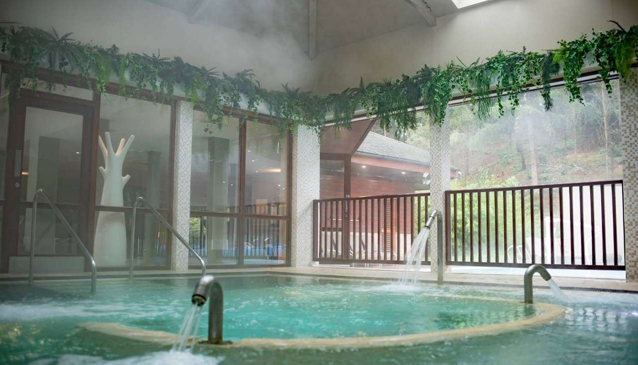 A bubbling Hydropool with water jets.