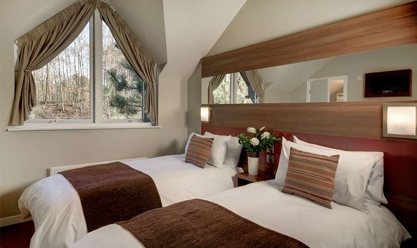 Twin bed bedroom at Sherwood Forest.