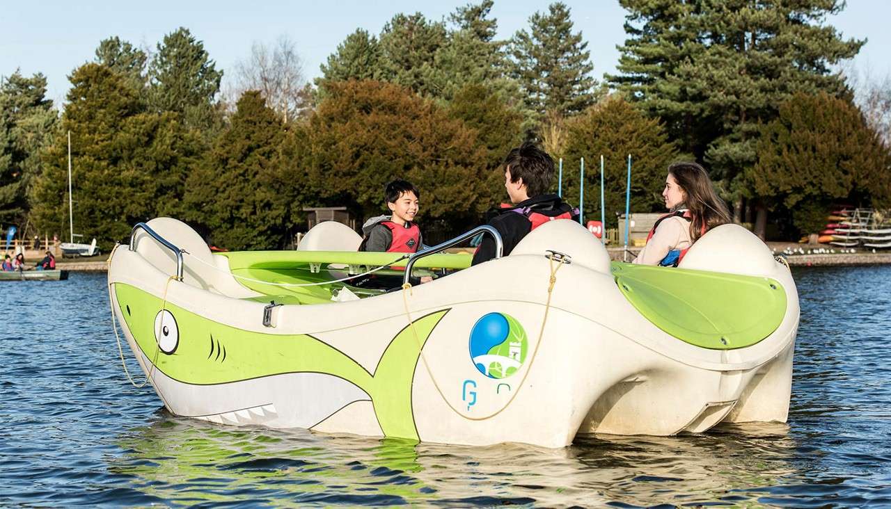 Electric Boats 4 Seater Center Parcs