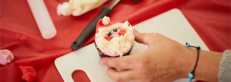 Festive Cupcake Decorating