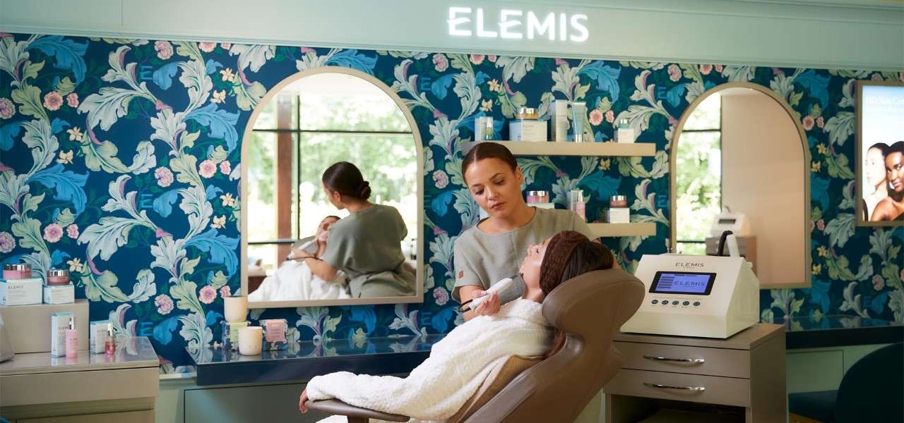 Woman experiencing a Elemis BIOTEC Pro-Glow Renewal Facial
