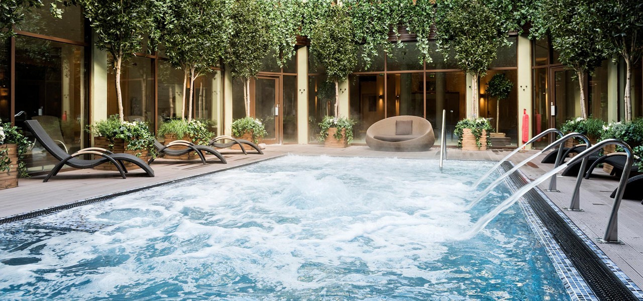 Aqua Sana outdoor pool